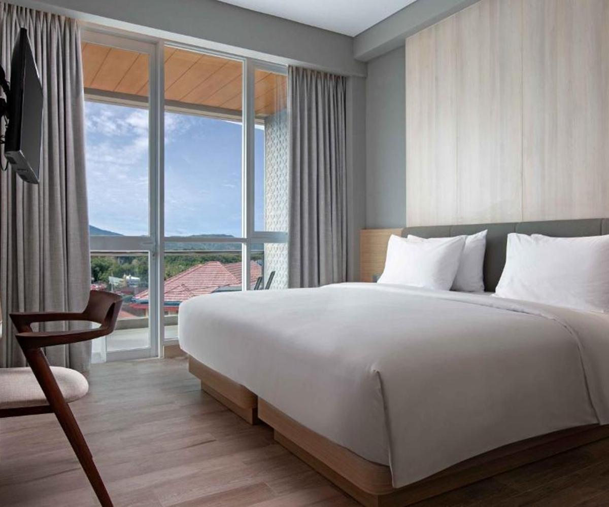 Hotel Santika Bukittinggi Exterior photo